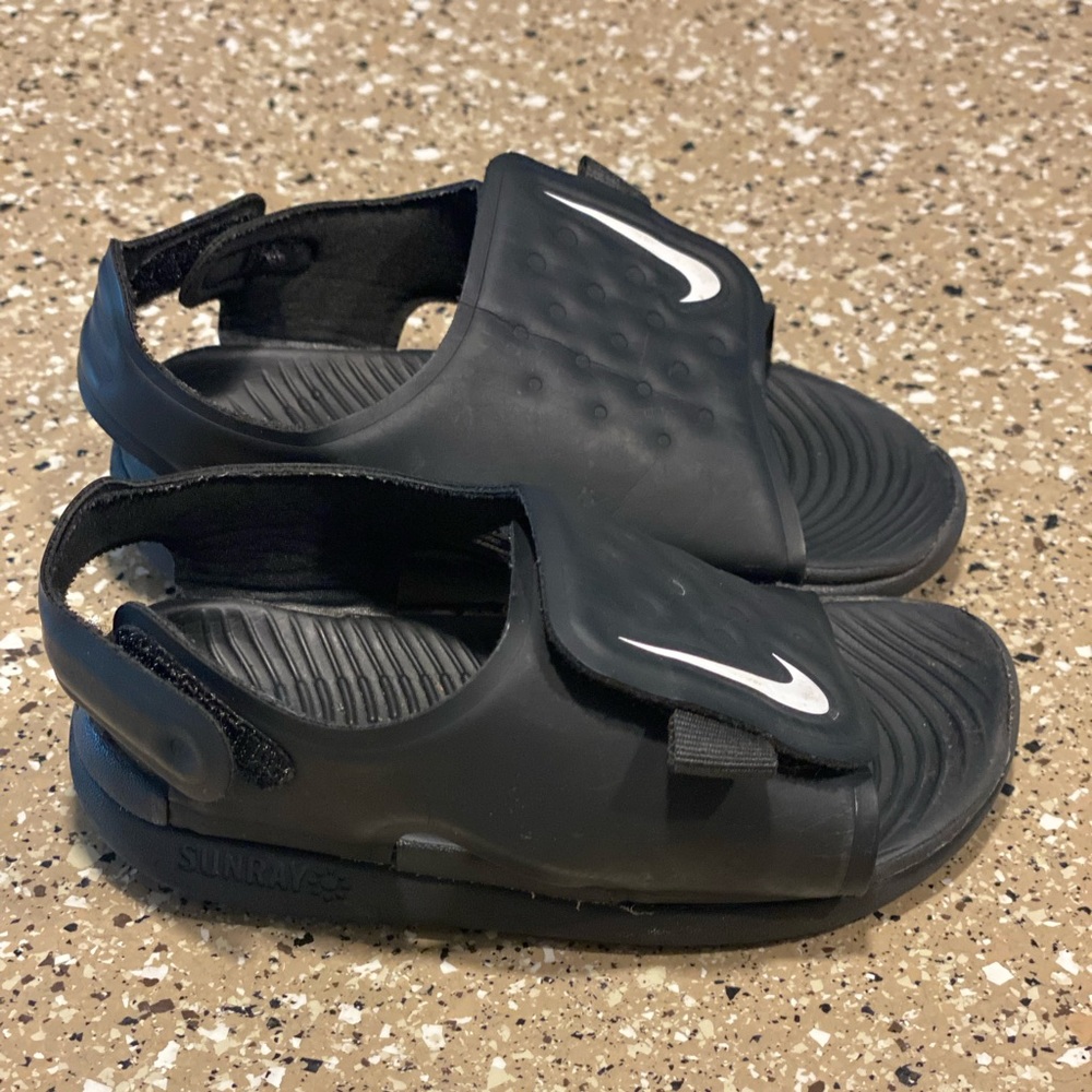 Toddler Nike Sunday sandals
